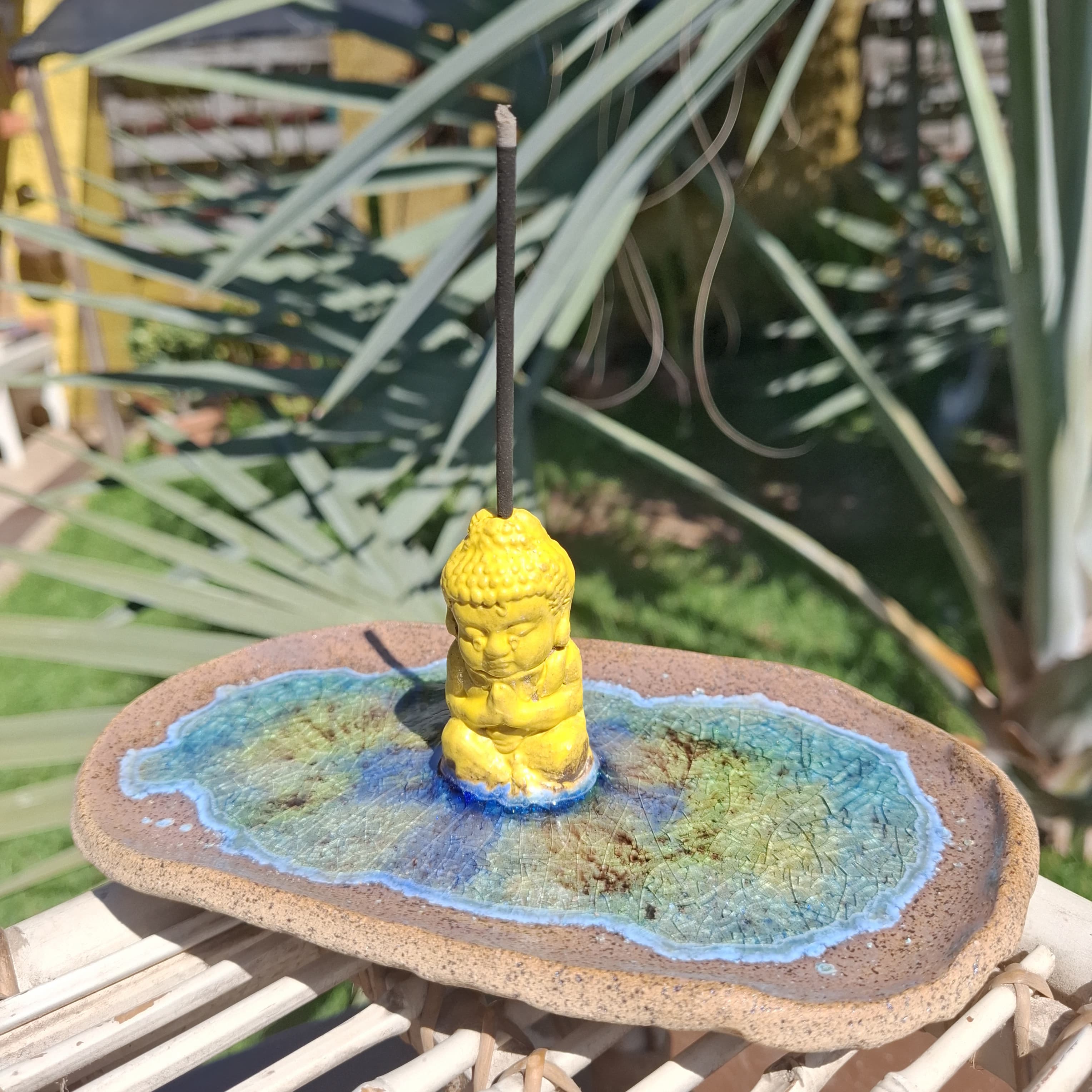 Incensário de Buda amarelo